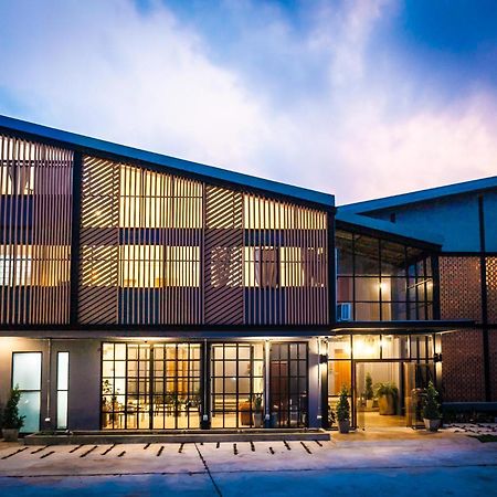 Hug Inn Phrae Eksteriør bilde