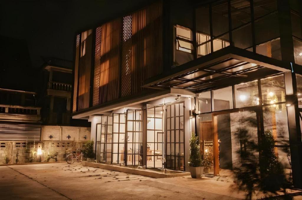 Hug Inn Phrae Eksteriør bilde